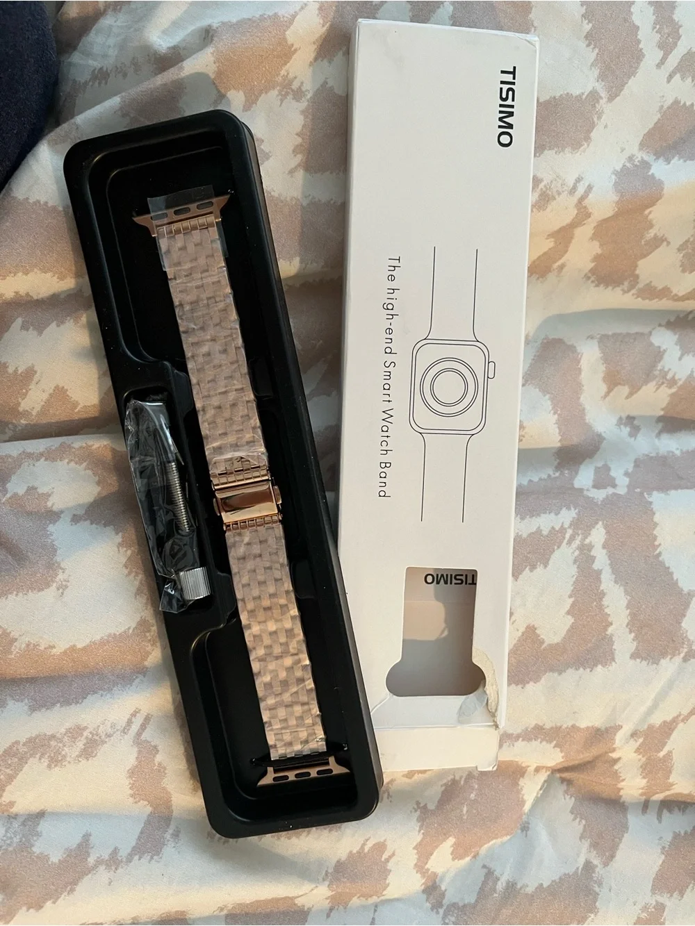BRAND NEW. Rose Gold Stainless Steel Smartwatch Band